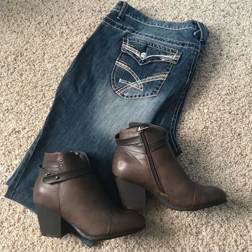 Low-rise jeans 👖